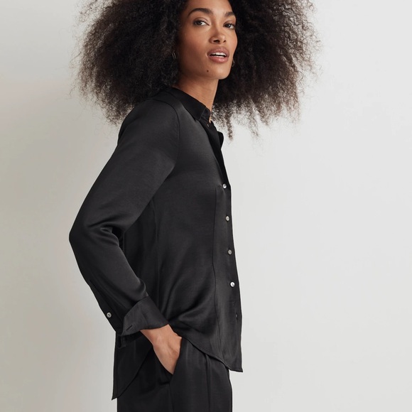Madewell Darted Button-Up Shirt in Satin - Picture 4 of 9